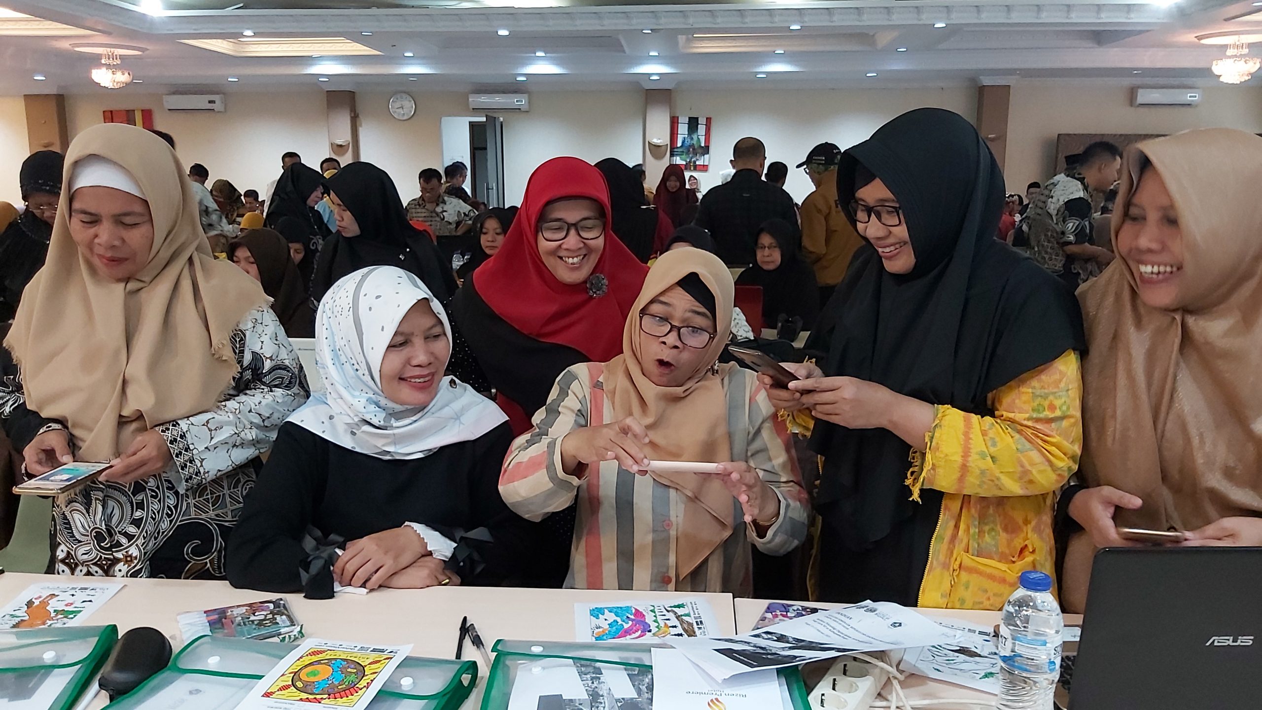 Digital Technology Application Training in Science Learning for Elementary Teachers in Bogor Regency