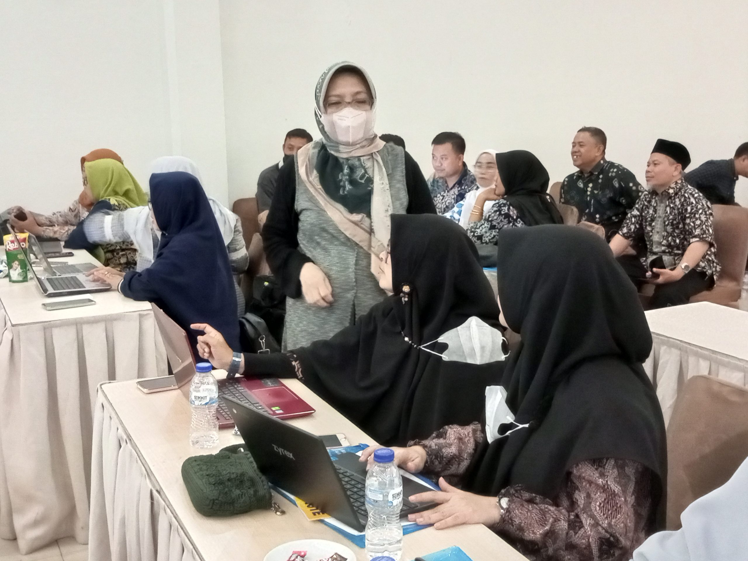 Training on Kurikulum Merdeka Implementation for Middle School Principal and Vice Principal in Bogor Regency
