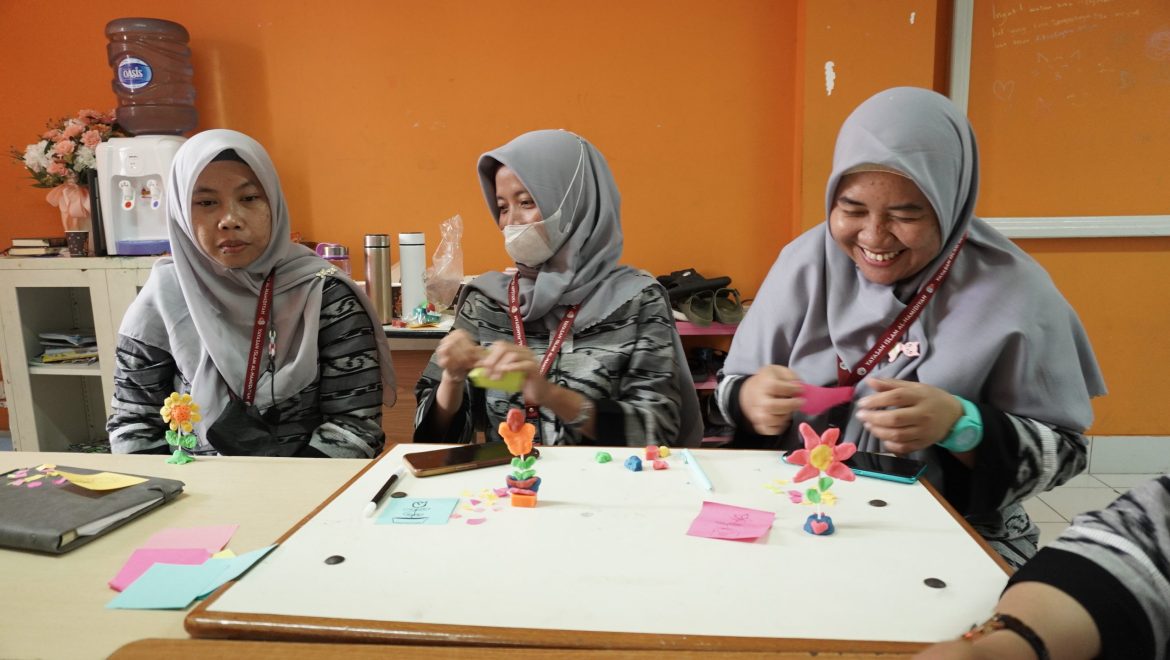 Learning STEAM with Teachers at Al-Hamidiyah Foundation