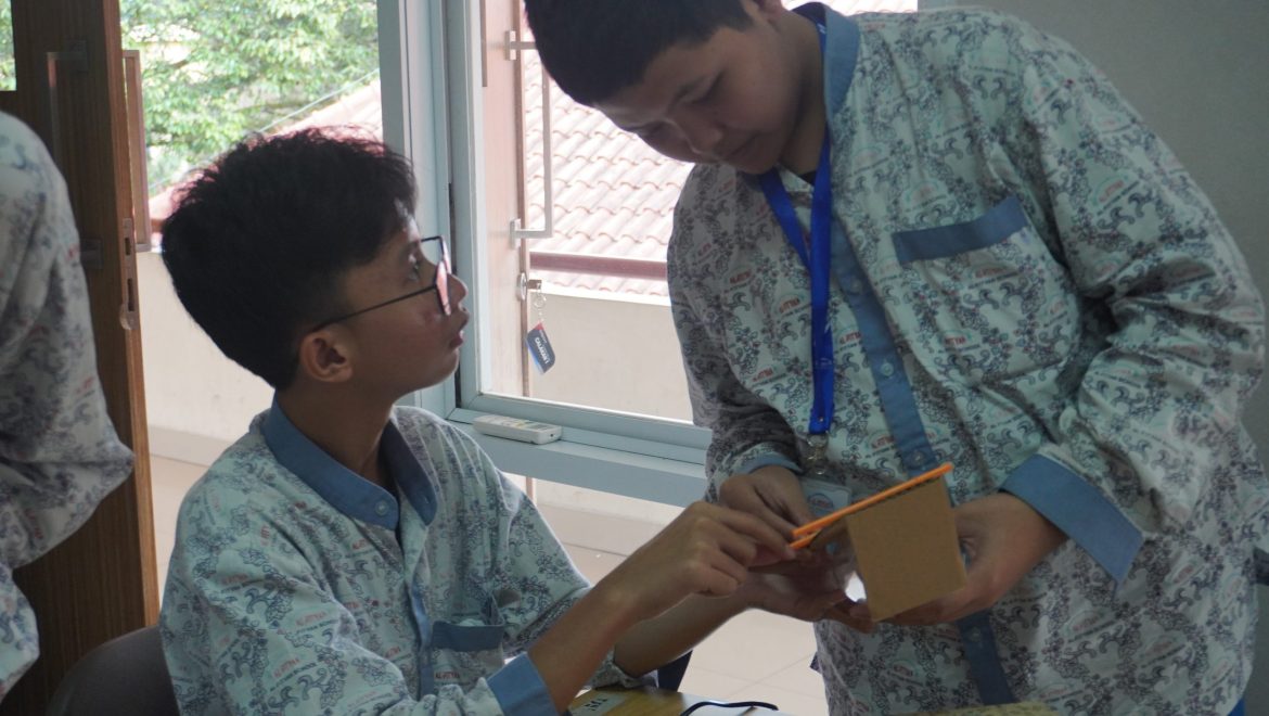 Digging into STEM with SMP Al-Fityan Tangerang