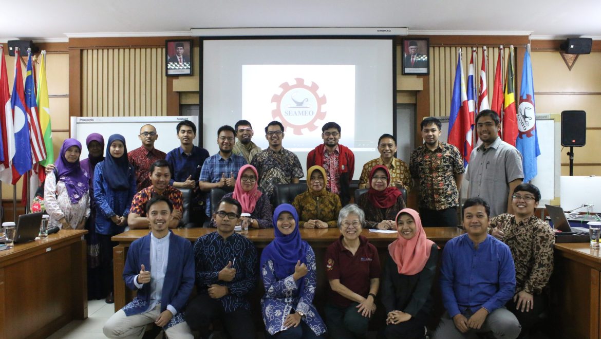 In-House Training on Computer Science Education:  Integrating Computational Thinking into Science Learning