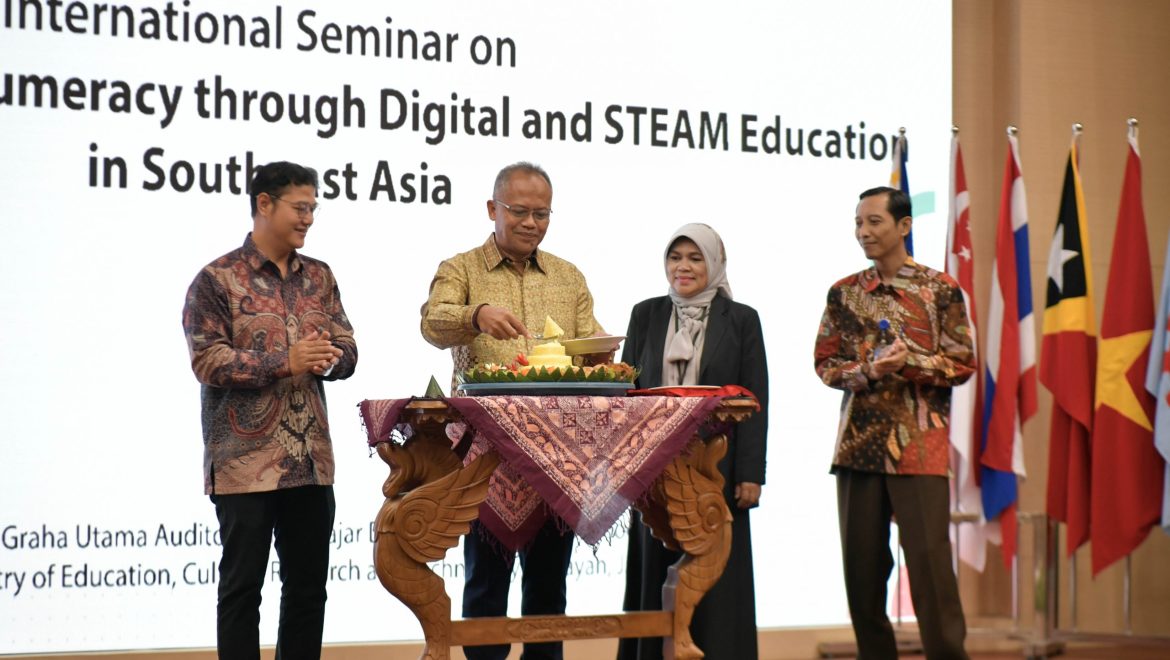 Success! International Seminar on Enhancing Literacy-Numeracy through Digital and STEAM Education in Southeast Asia was perfectly organized by SEAMEO QITEP