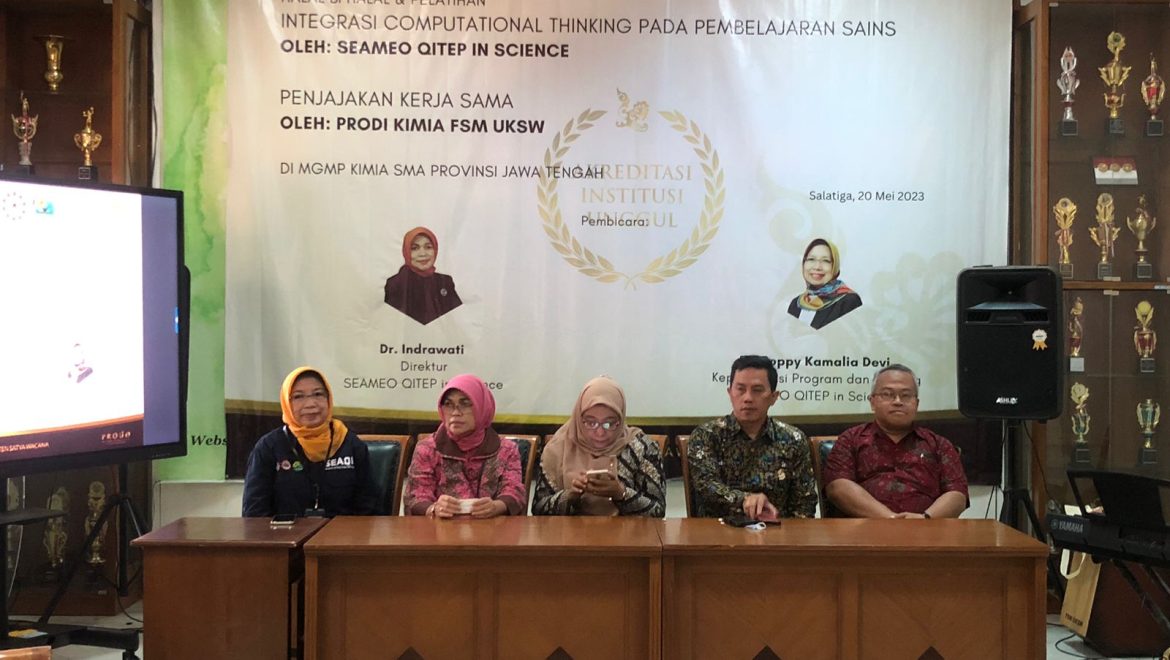 CT Integration Training for Core Chemistry Teachers in Central Java