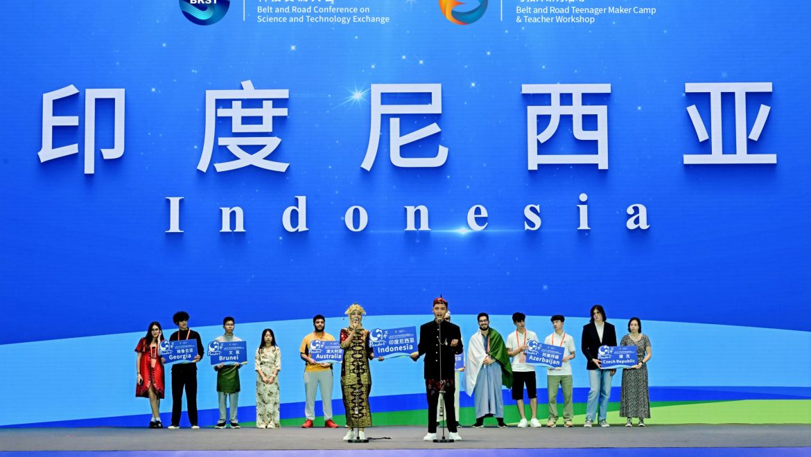 SEAQIS Leads Indonesian Delegation to Global Maker Camp